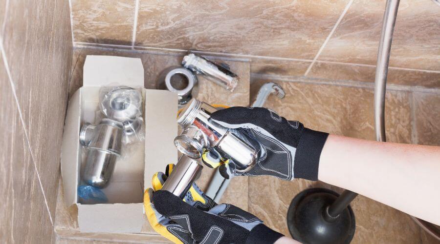 Expert Emergency Roof Repairs services in Lakemore, OH